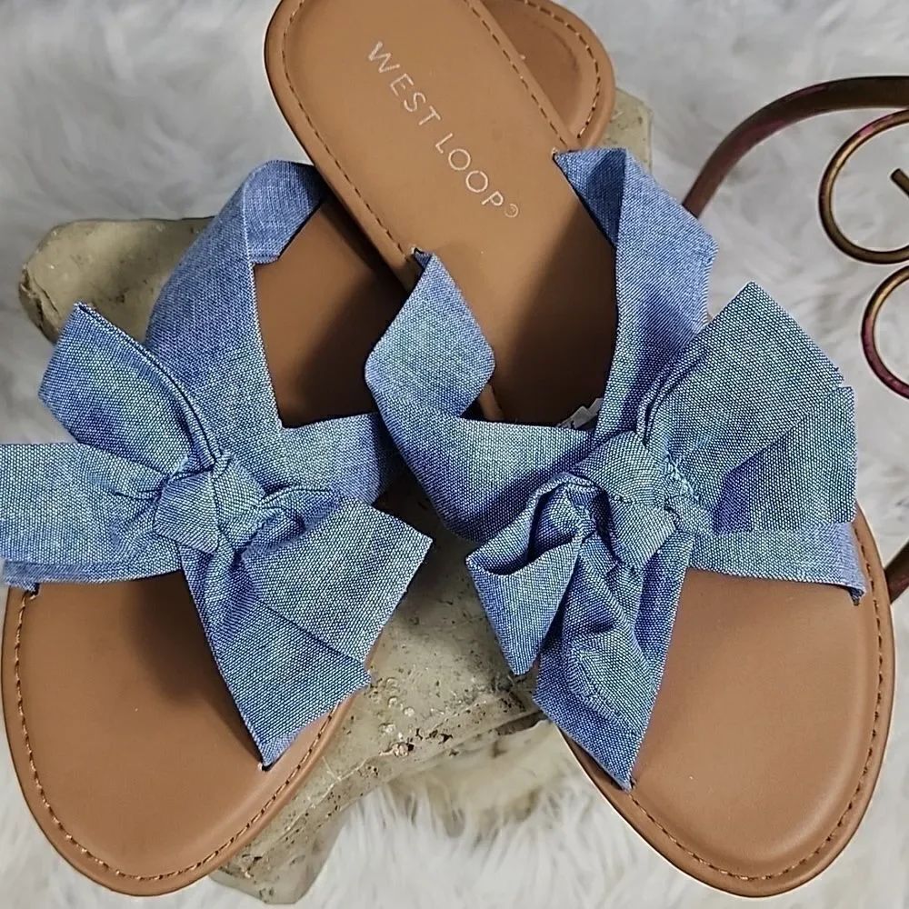 Beachy Beribboned Flats Size 9/10 Sandals with Large Bow Vacay